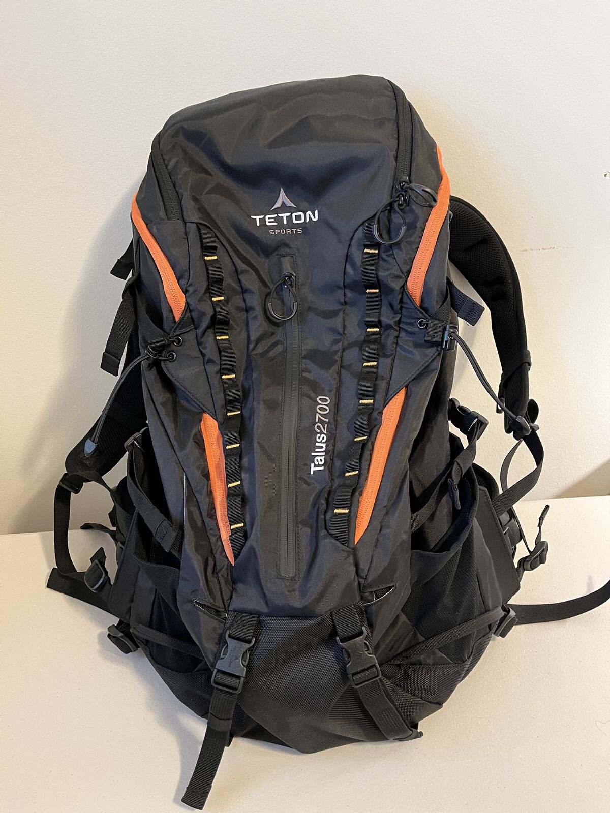 Teton Sports Talus 2700 backpack
