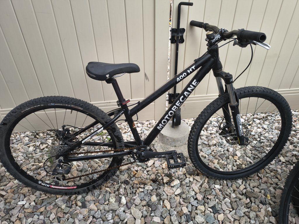 Motobecane 400HT Mountain Bike - Black Hardtail, project bike, kids MTB