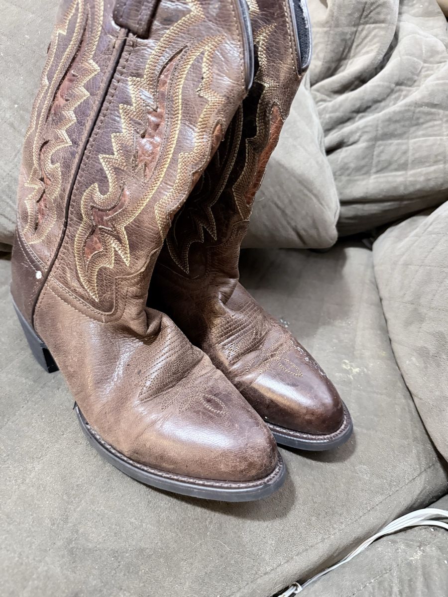 Men’s laredo Heritage R Toe Western Cowboy Boots Brown Embroidered Size 8 D Leather