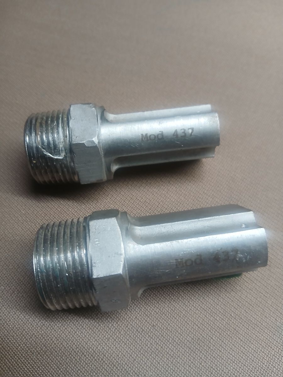 2 New Boom Buster 437 Spray Nozzles - Heavy Duty Boomless