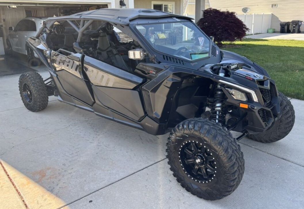 Stock Roll Cage/windshield