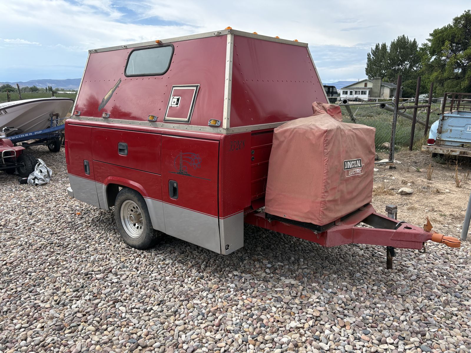 Lincoln Ranger 250 Welder on Service Body Trailer