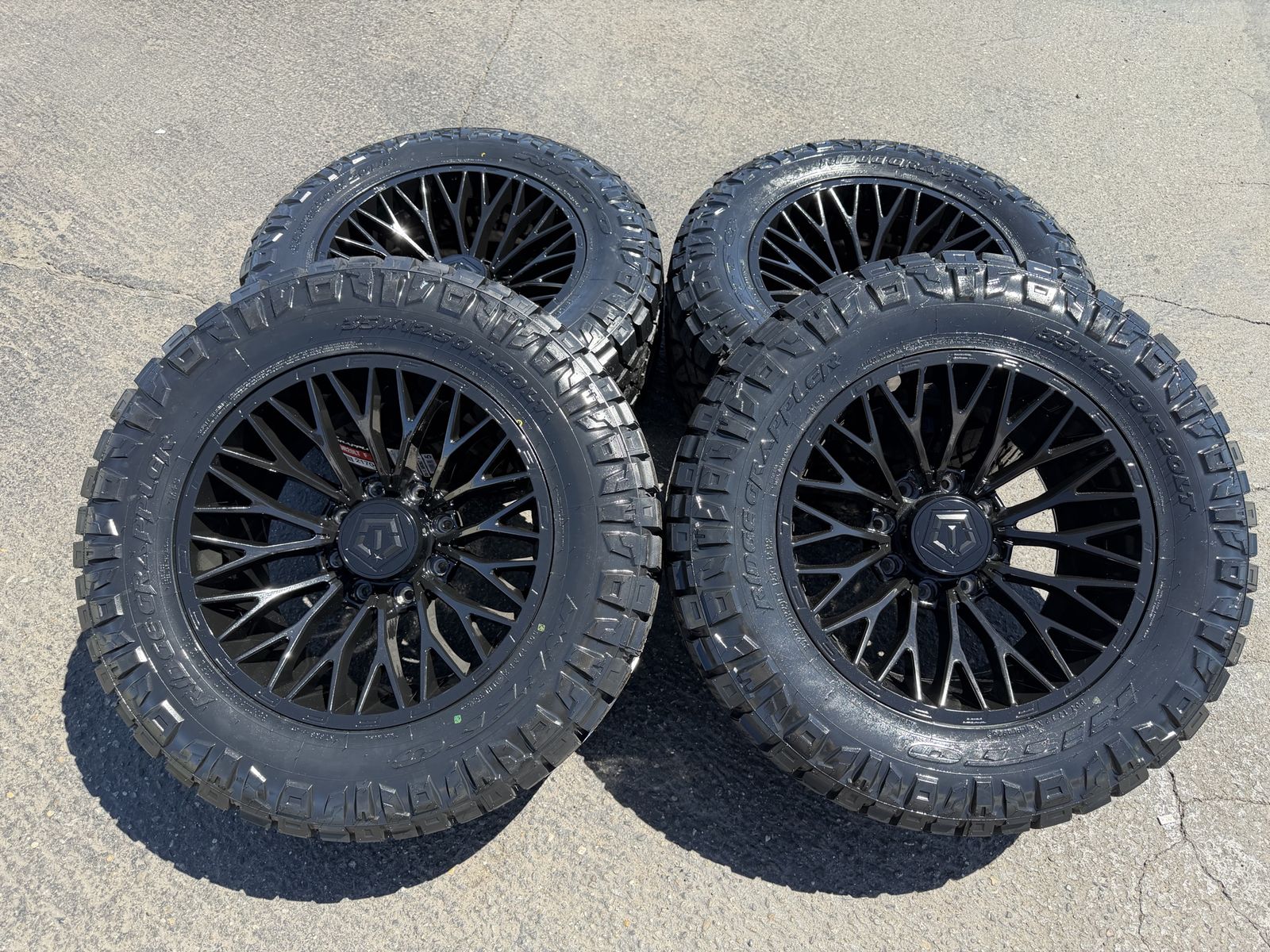 35x12.50r20 Nitto Ridge TIS 566B 8x180 Chevy Silverado 2500 3500 Duramax GMC Sierra 8 lug wheels and tires 2011+