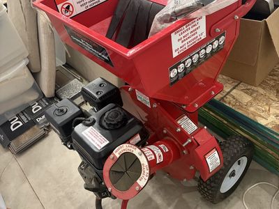 PREDATOR 6.5 HP (212cc) Chipper Shredder