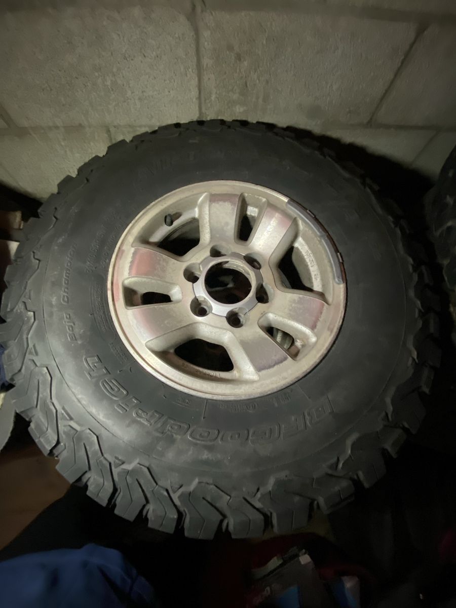 Toyota 4Runner bf Goodrich 31x10.50 r15