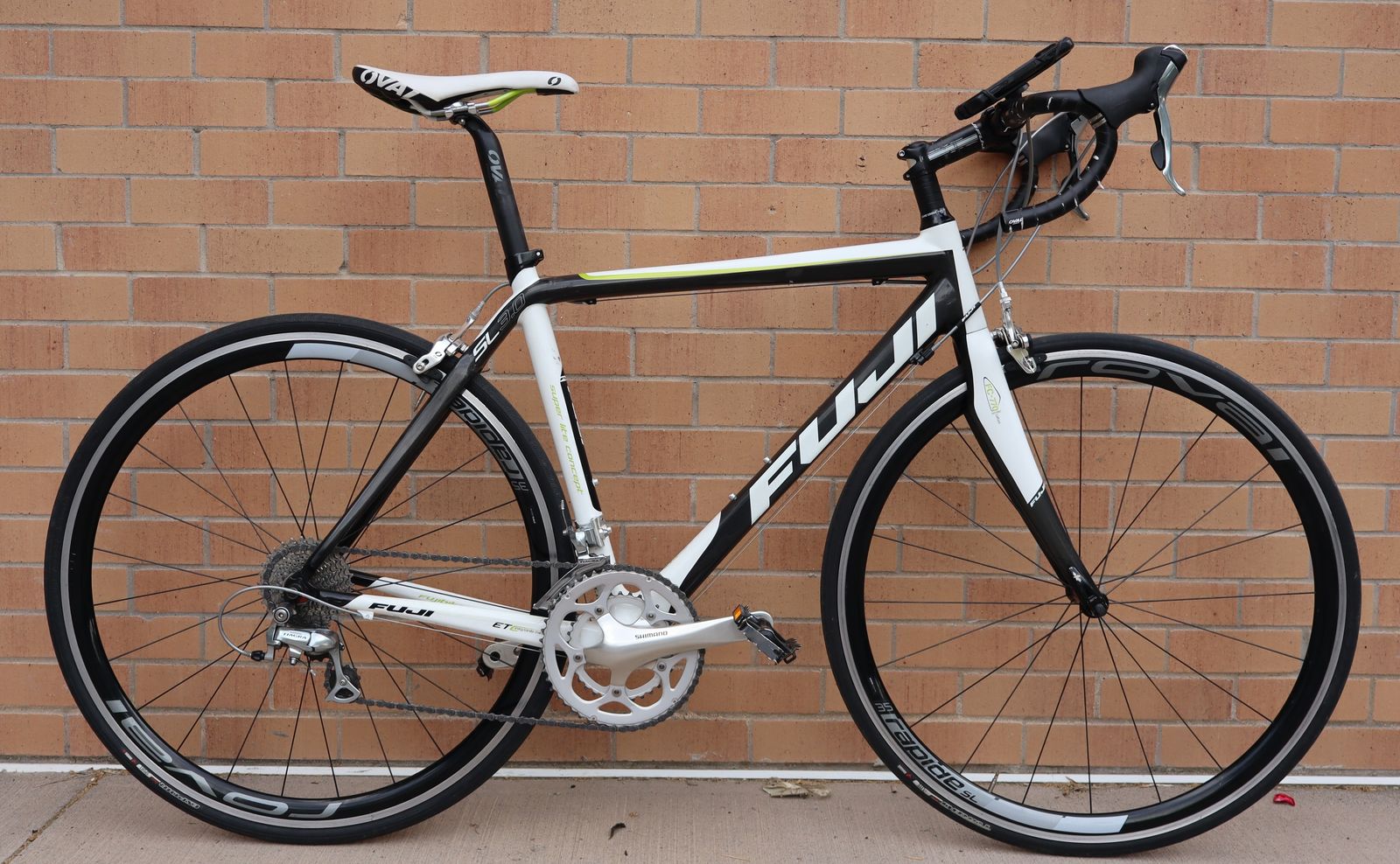 Fuji SL - Full Carbon Road Bike - 50cm / Medium frame size / 54cm top tube