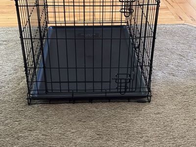 Medium dog crate
