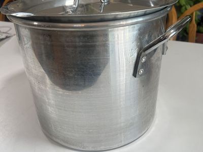 20 Qt Aluminum Stock Pot with Lid – Restaurant Style