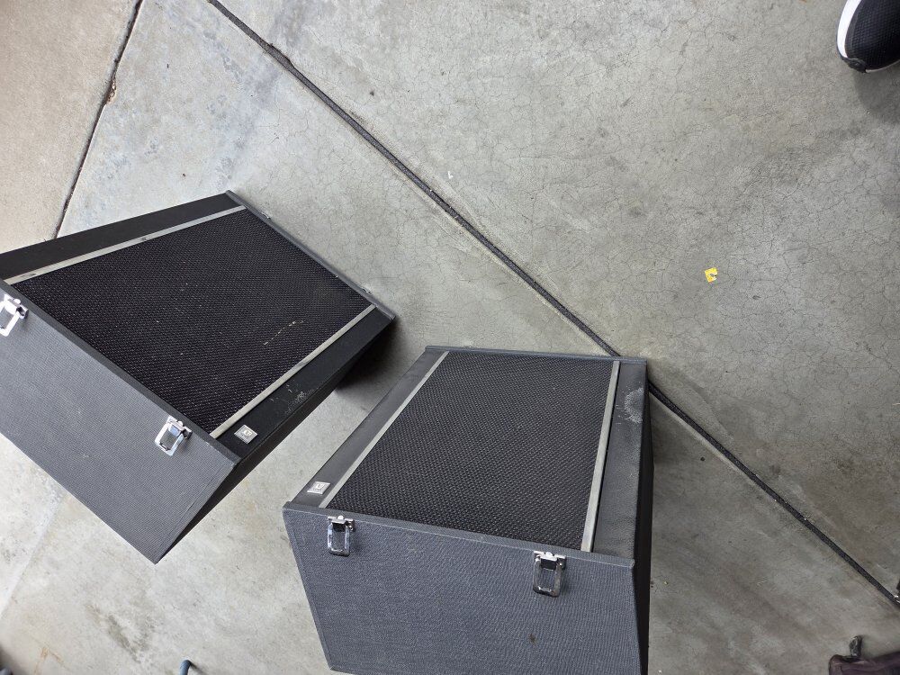 Akai SS-110 vintage speakers