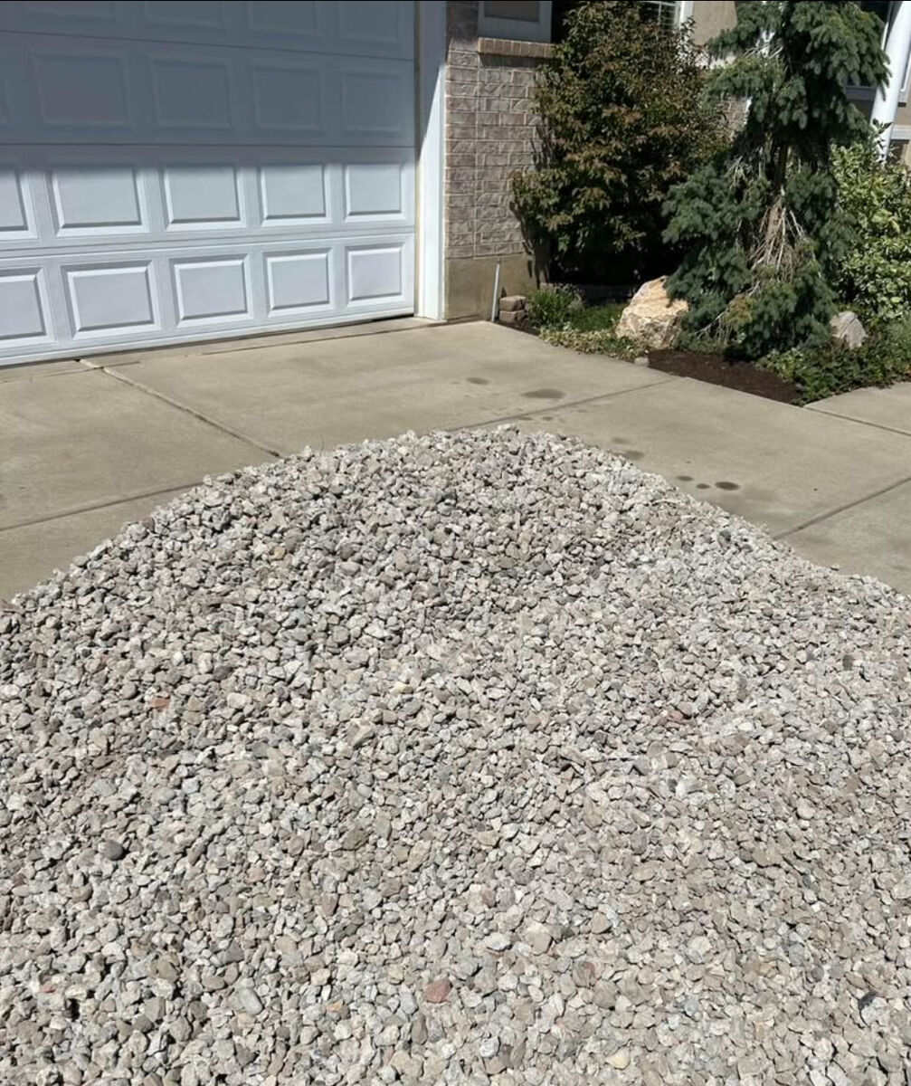 Crushed Gravel / Concrete Rock (1" Minus)