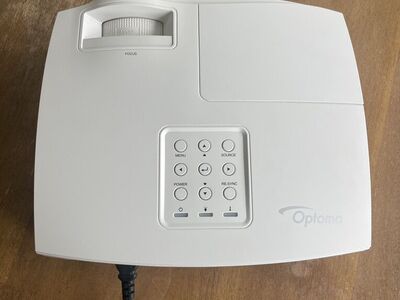 Optoma 1080p DLP EH415ST Projector