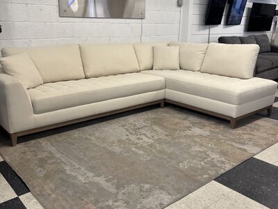 LIKE NEW!! BRYOR FABRIC SECTIONAL, CREAM!