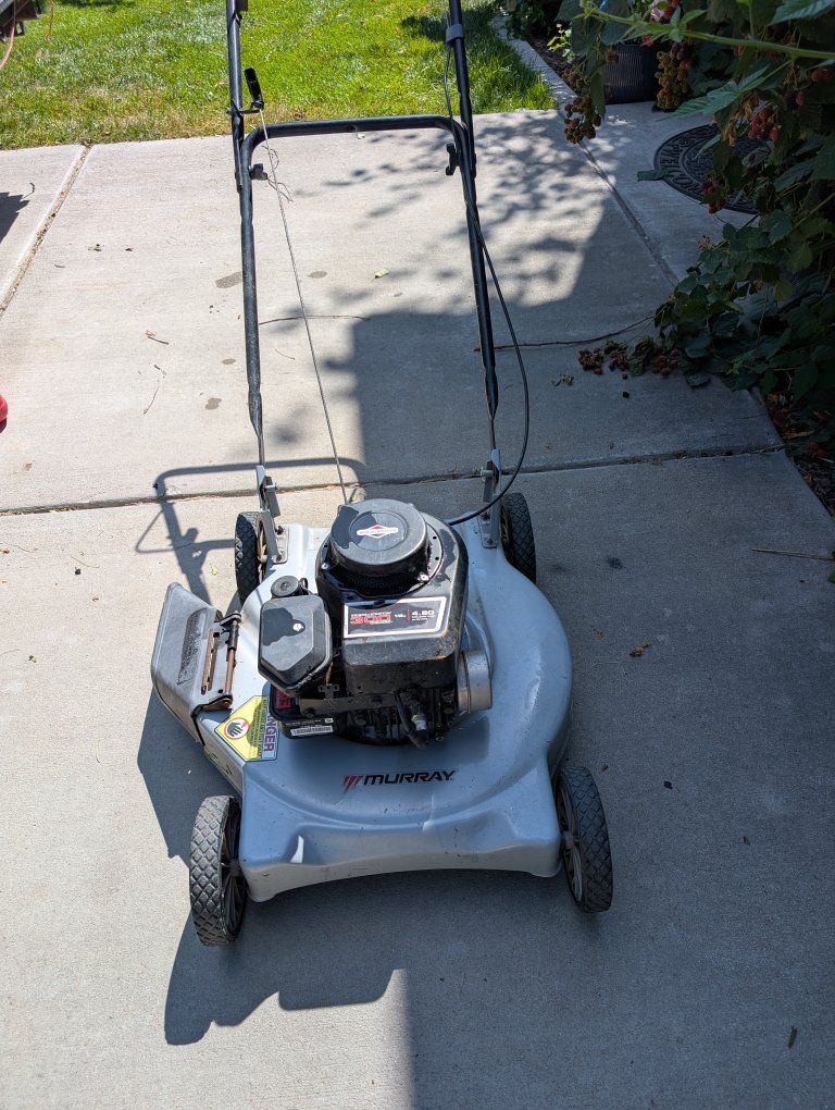 Murray Push Mower with Briggs & Stratton Engine - Used Lawn Mower