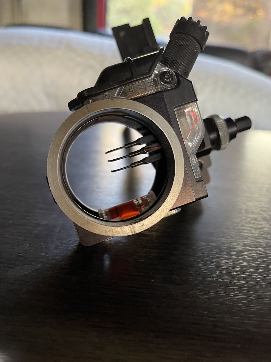 CBE Tek Hybrid Pro 3-Pin Archery Bow Sight
