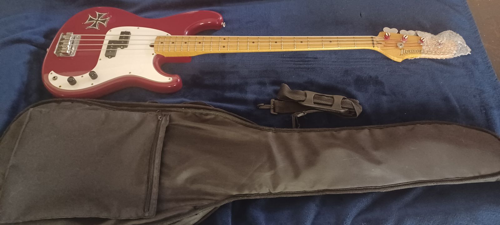 IBANEZ ELECTRIC GUITAR, RED