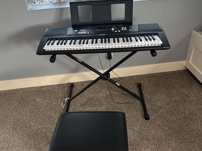 Yamaha Piaggero NP-V80 76-Key Portable Digital Piano w/ Stand & Bench