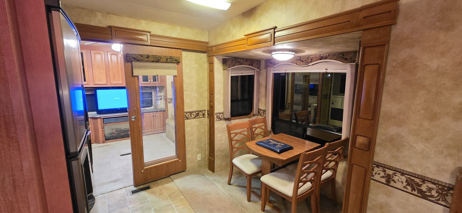 Main image 5