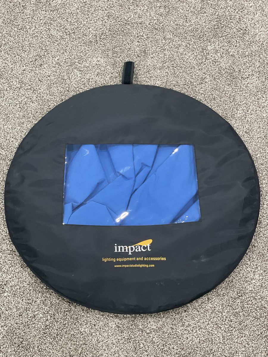 Impact Collapsible 5x7' Chroma Blue/Green Screen Reversible Background for Photography/Video