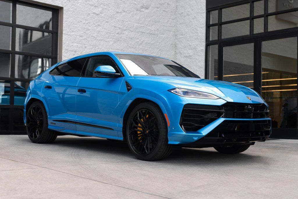 2025 Lamborghini Urus SE
