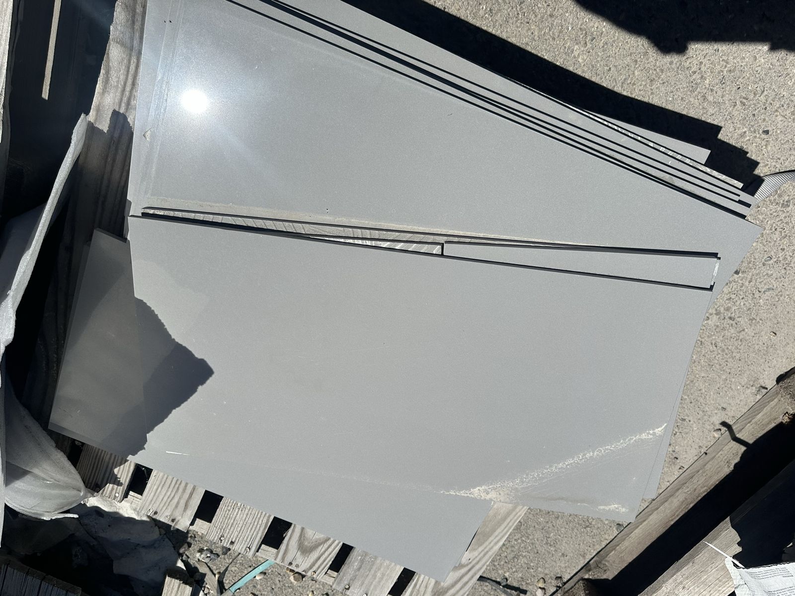 Main image 7
