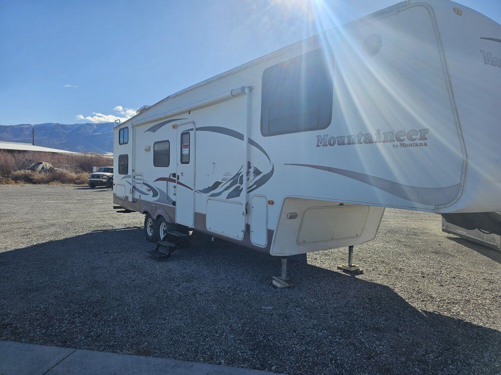 2004 keystone Montana mountaineer
