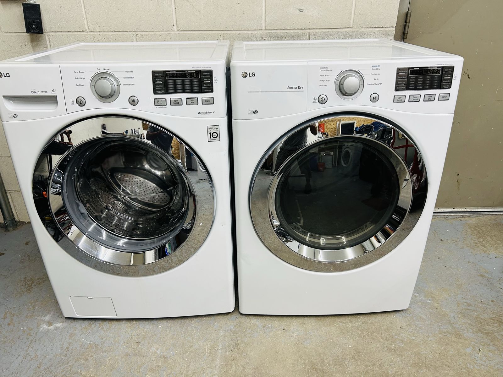 LG washer and dryer set 