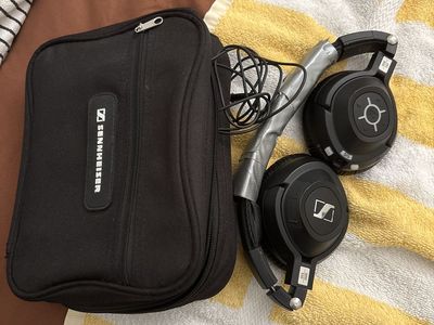 Sennheiser - Noise Cancelling Headphones (working)