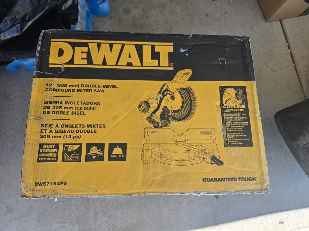 NEW DEWALT Double- Bevel Compound Miter Saw with Cutline LED Corded