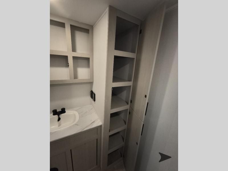 Main image 25