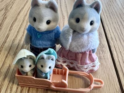 Calico Critters Husky Family Set