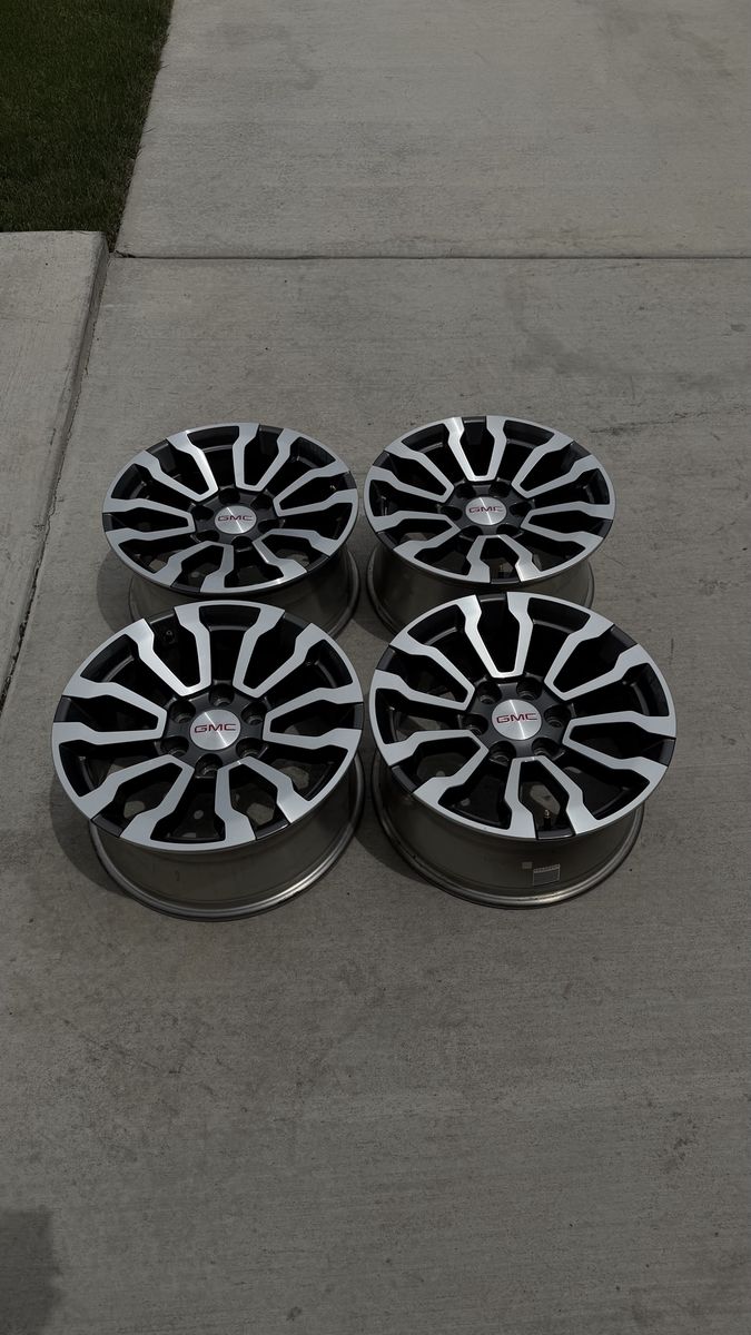 GMC Sierra 1500 AT4 Yukon Rims 18” like new