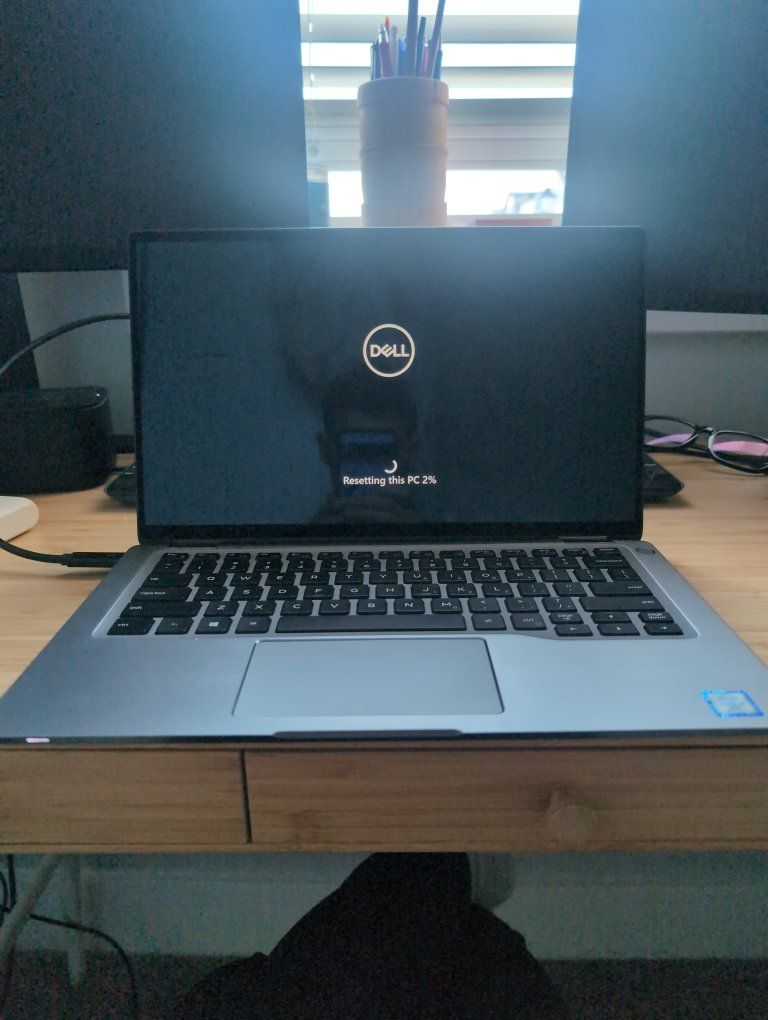 Dell Latitude 7400 2 in 1 touchscreen laptop