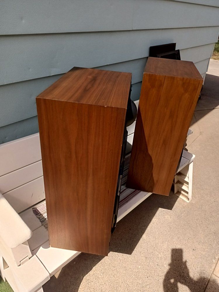 Main image 6