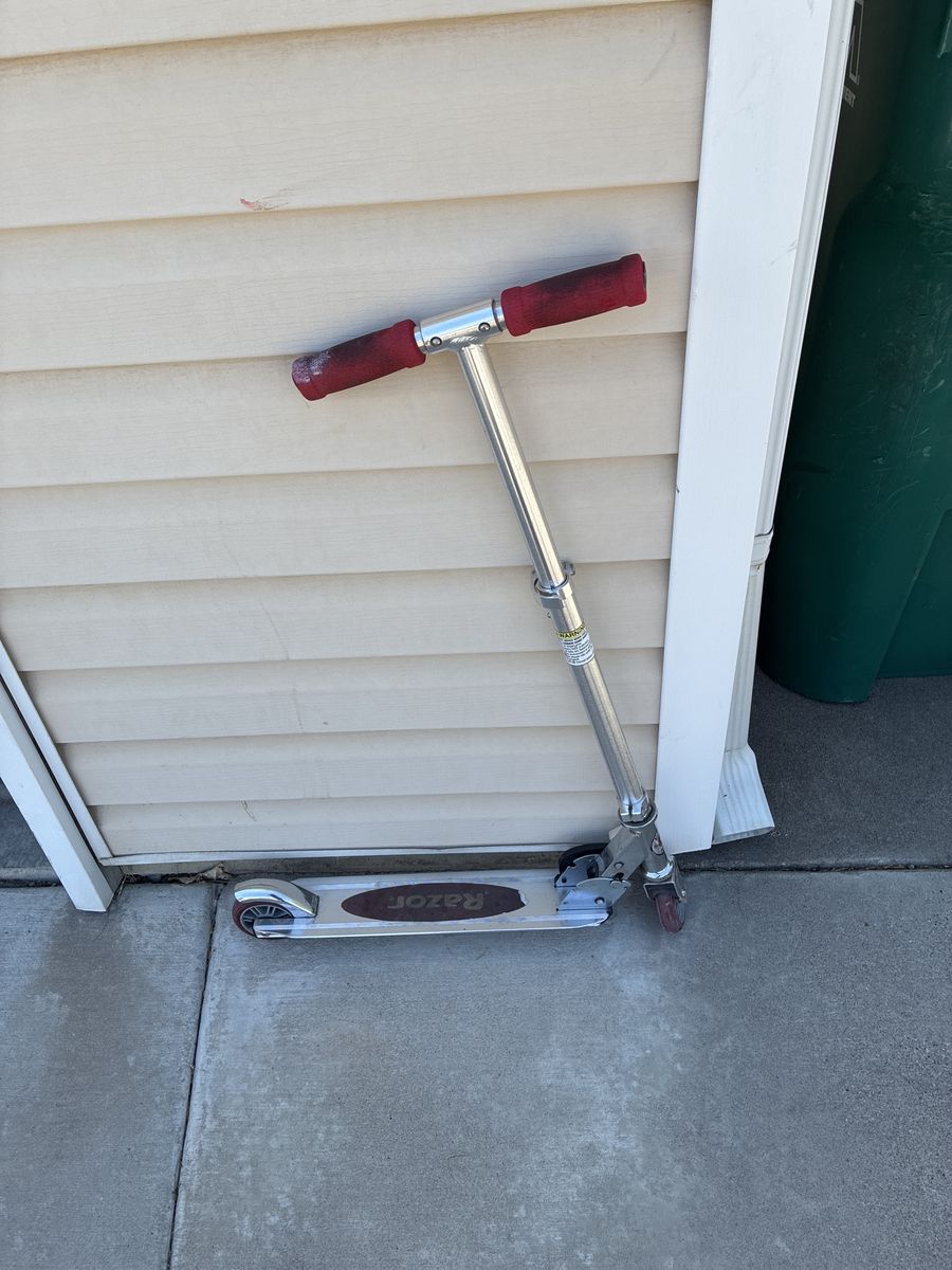 Razor scooter