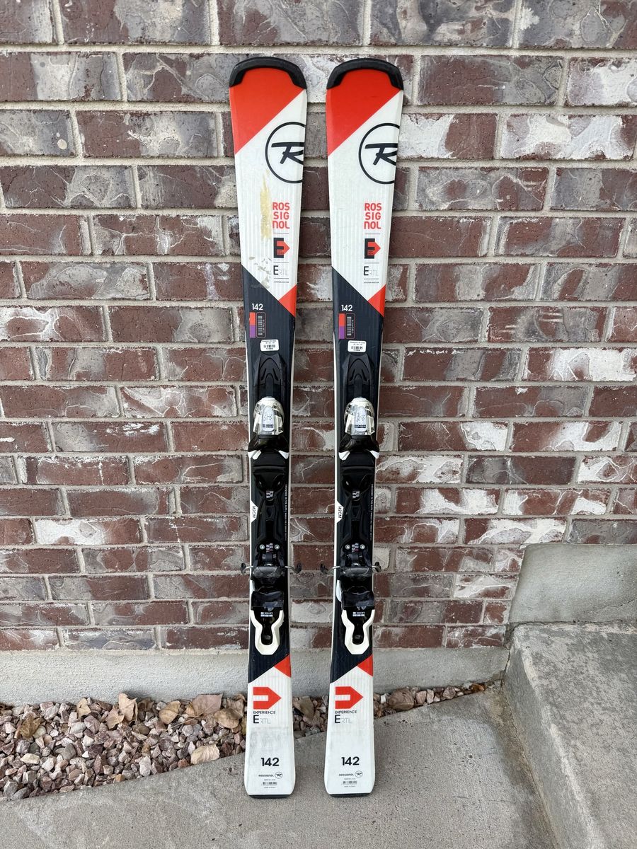 142 CM Rossignol Experience ERTL Skis W/ Bindings