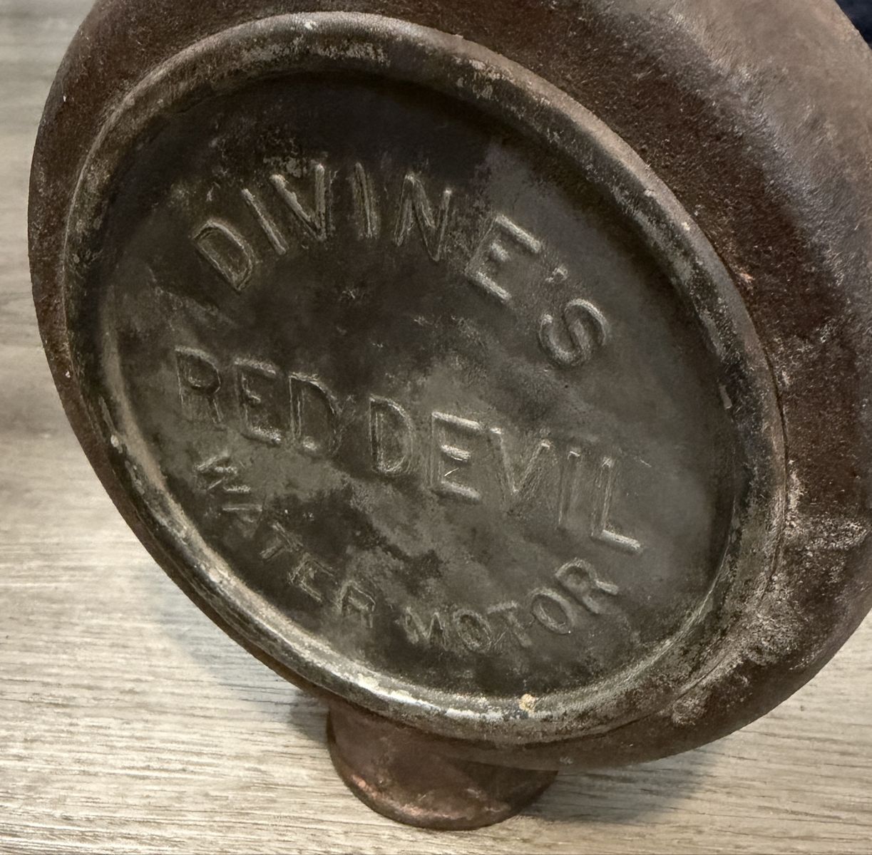 1905 Divine’s Red Devil Water Motor