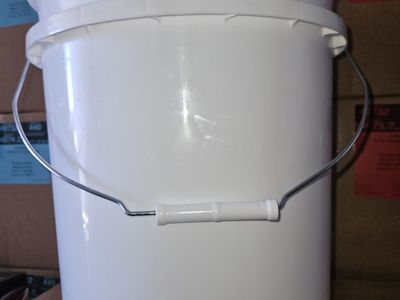 Food-Grade 5 Gallon Buckets with Lids