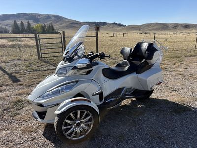 2016 Can-Am Spyder RT Limited – Ready for Your Next Adventure!