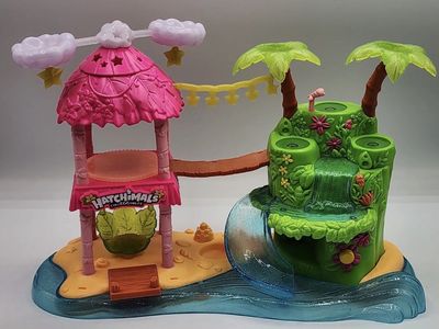 HATCHIMALS CollEGGtibles Tropical Party illuma Island lights sounds toy playset