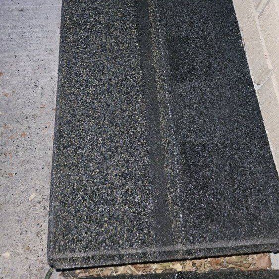 Asphalt roof tiles 83 pices.