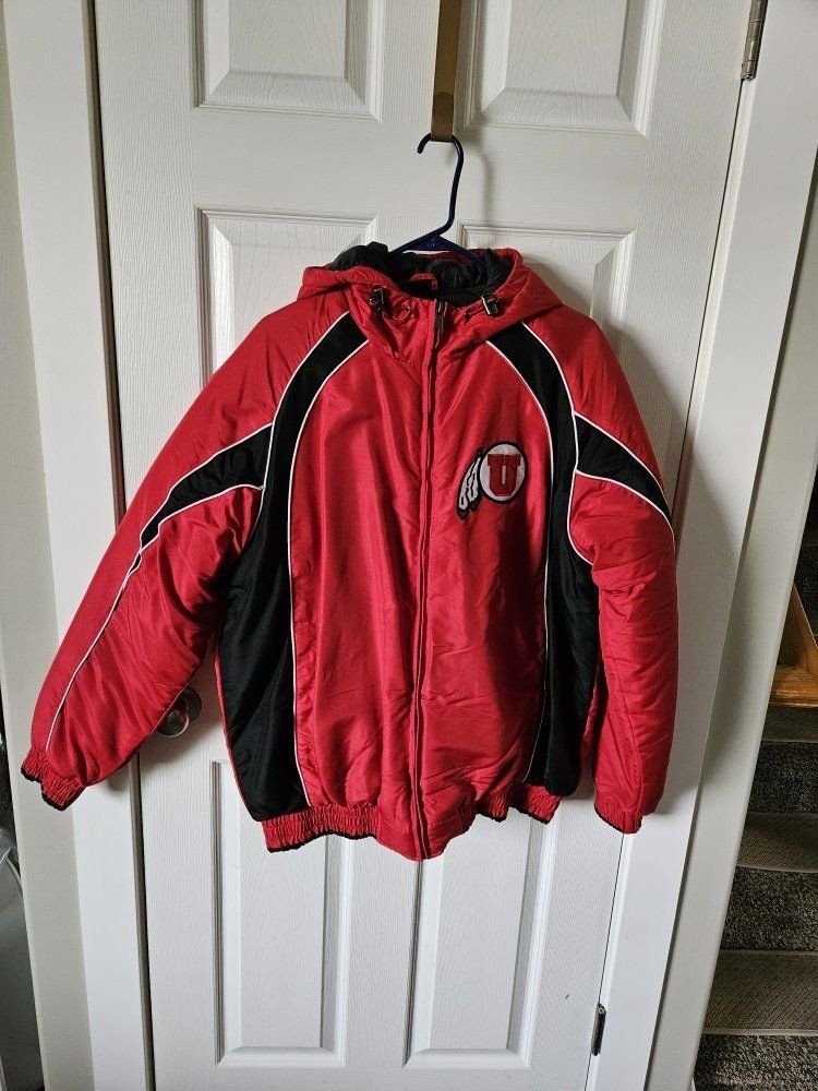 New Officially Licensed Collegiate University of Utah Utes Puffer Jacket - Men's Red/Black, Size L/G