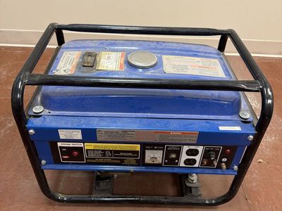 Chicago Electric 5.5 HP 2400W Peak Portable Gas Generator Set - Item 98452