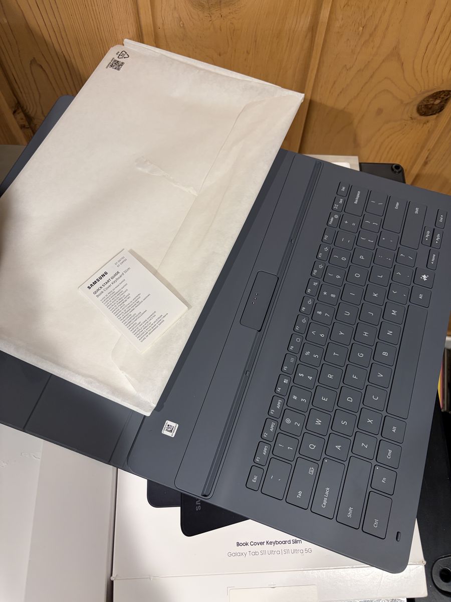 Samsung Official S11 Ultra Keyboard Cover Slim