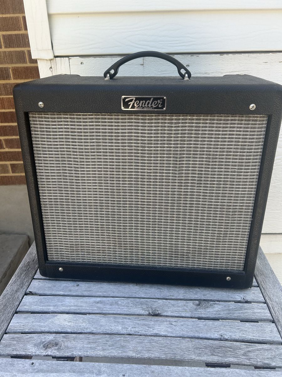 Fender Blues Junior III 15-Watt 1x12 Tube Guitar Combo Amplifier Black