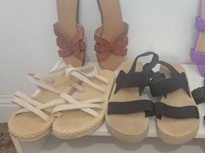 Women’s Sandals Lot Size 8.5