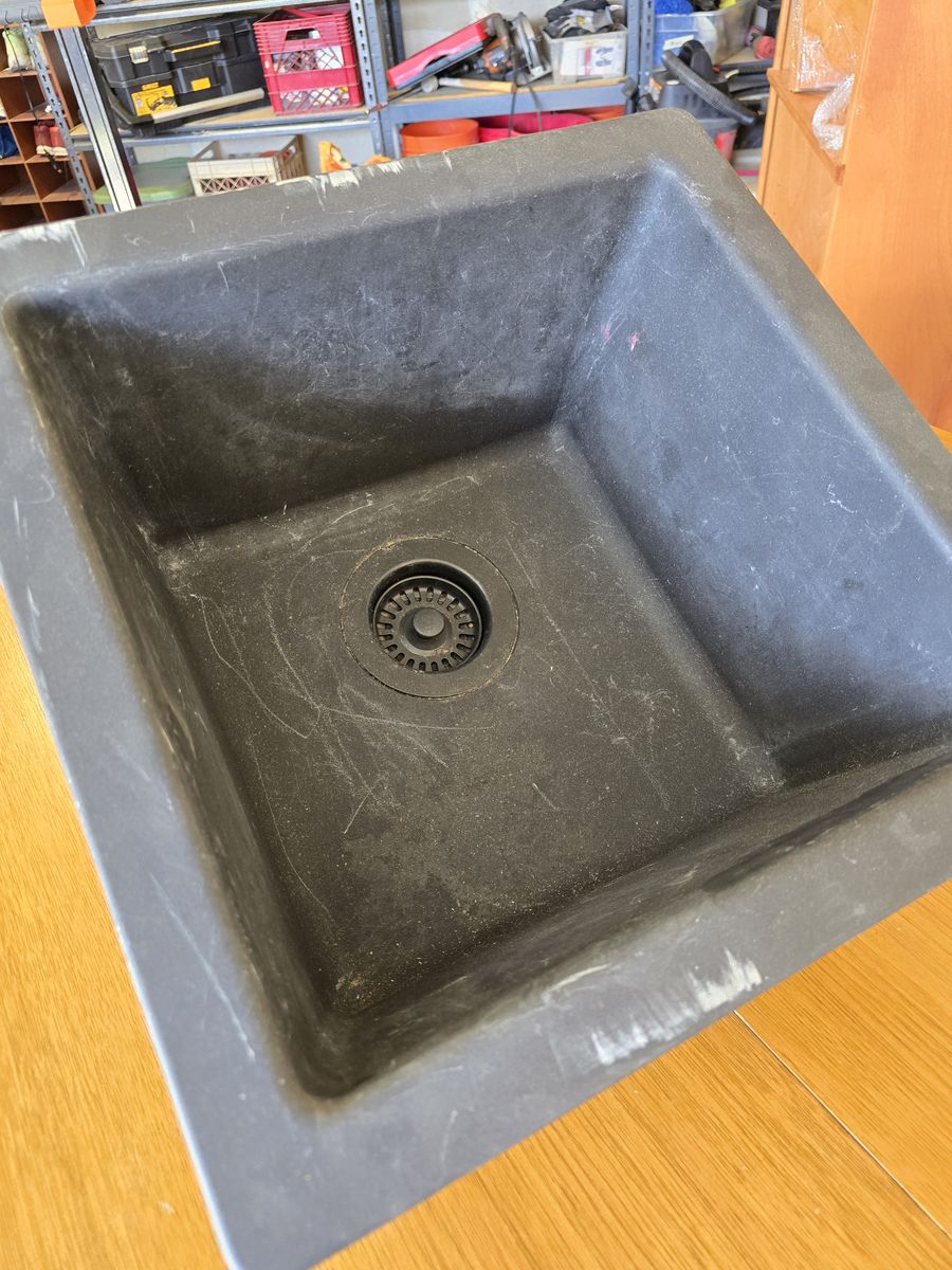 Black Composite Single Bowl RV Kitchen Sink with sprayer and 12V DC Water Pump
