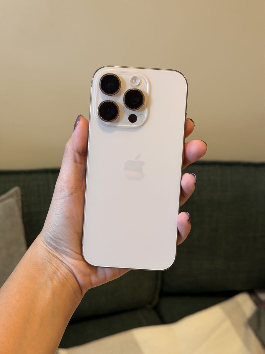 Apple iPhone 16 Pro - Unlocked