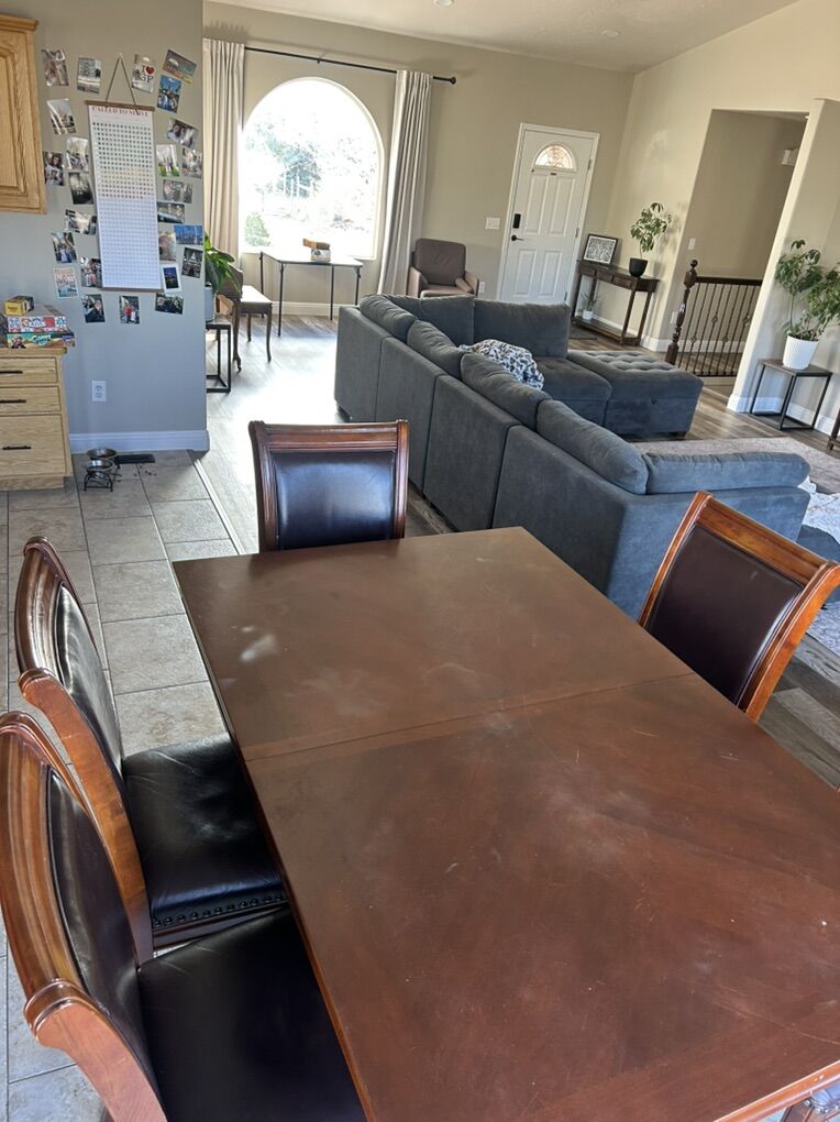 Westminster Dining Room Set