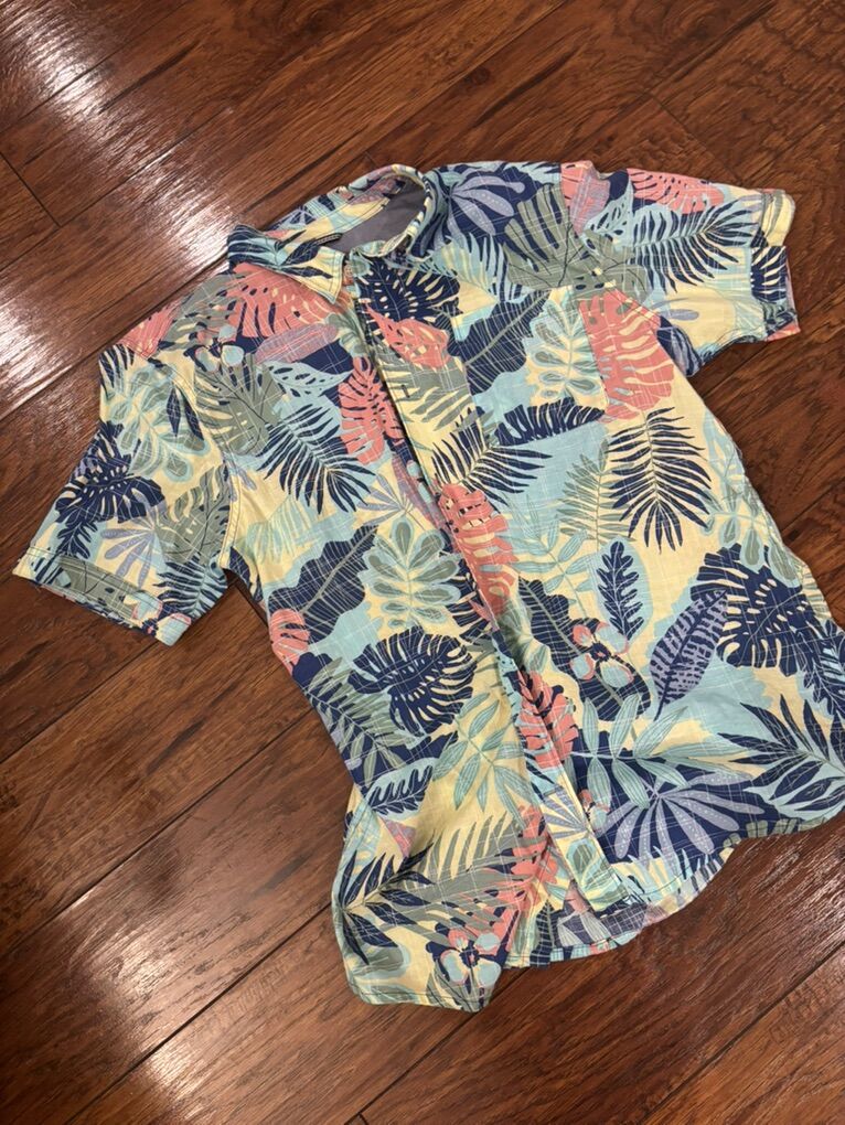 Izod Men's Size Large leaves Bright