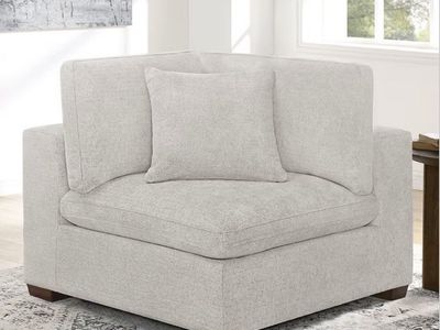 LIKE NEW Thomasville Lowell Corner Chair - Missing legs